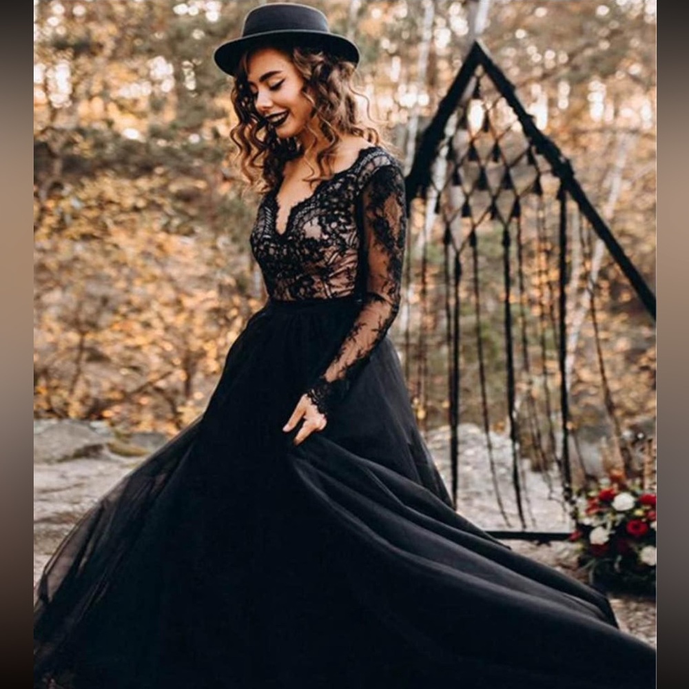 Black Lace Long-Sleeve A-Line Tulle Evening Dress